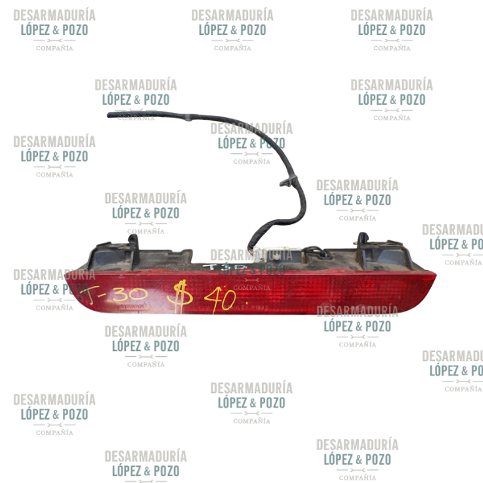 REFLECTANTE NISSAN XTRAIL T30 2010 1