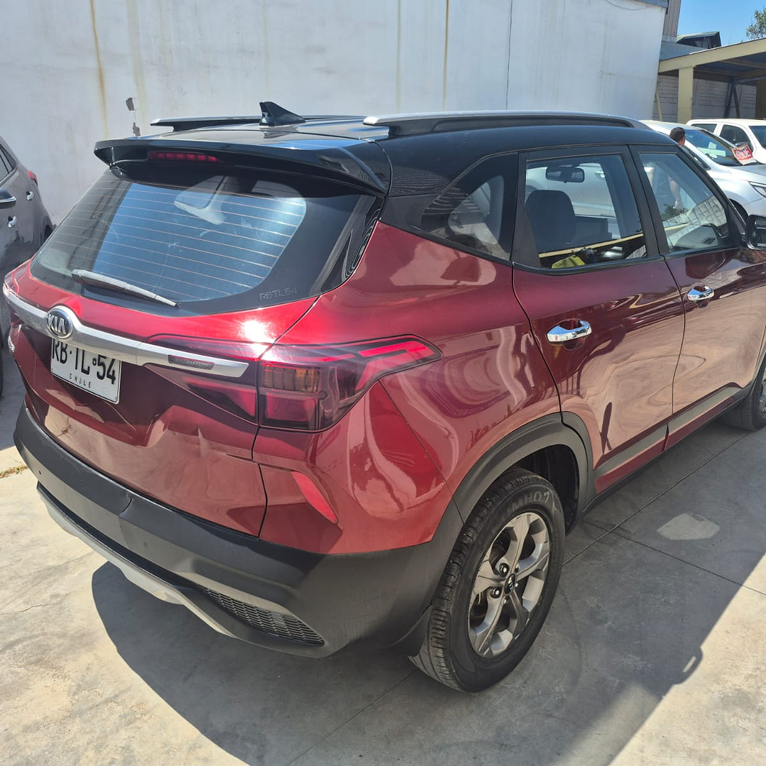 KIA SELTOS 2021   - 80.000 Kilómetros Mecánica 4