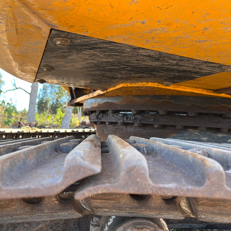 Excavadora JCB JS 220 LC En Desarme Con Sus Repuestos Originales Con Su Garantía. 4