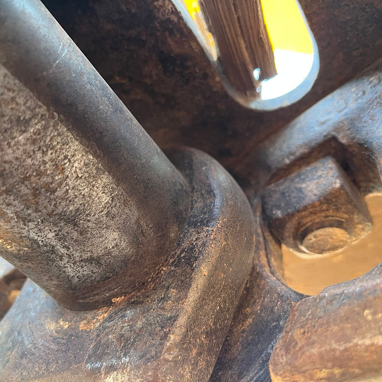 Excavadora JCB JS 220 LC En Desarme Con Sus Repuestos Originales Con Su Garantía. 8