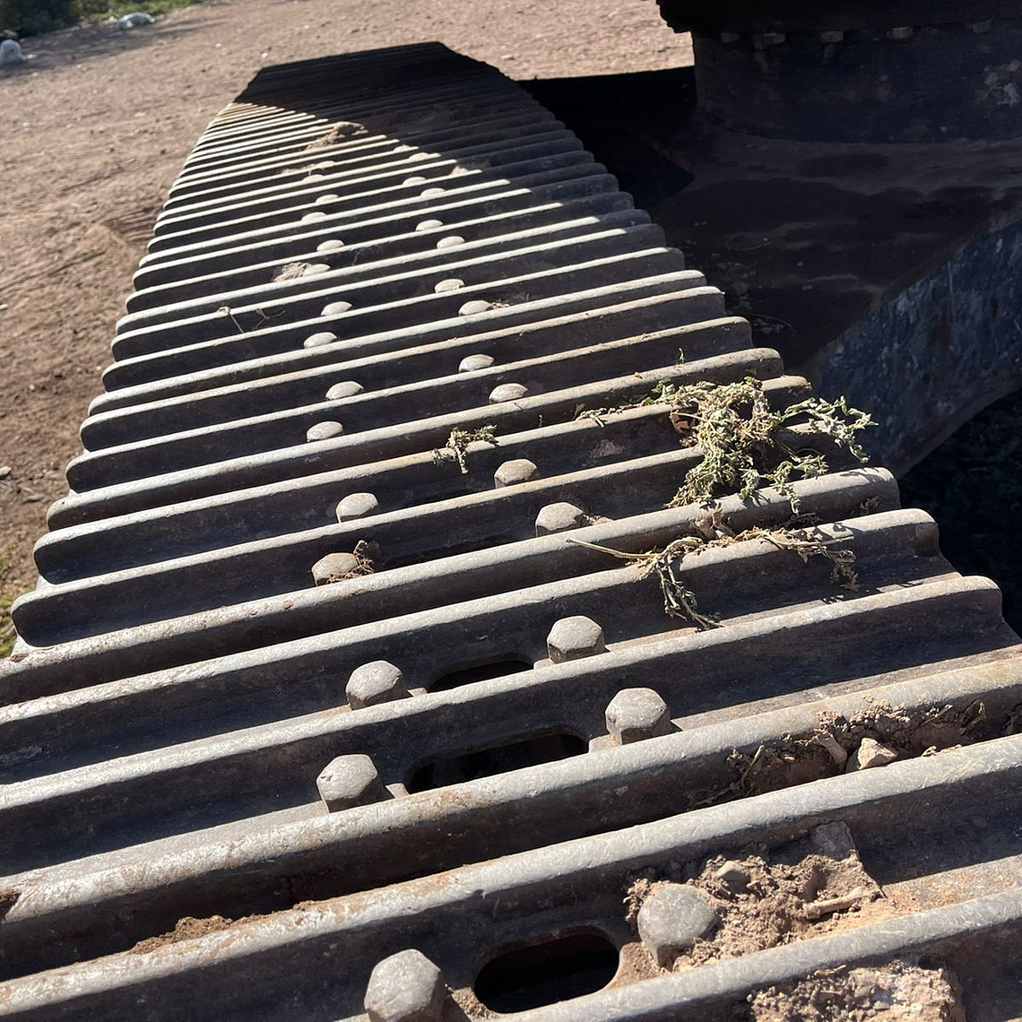 Excavadora JCB JS 220 LC En Desarme Con Sus Repuestos Originales Con Su Garantía. 15