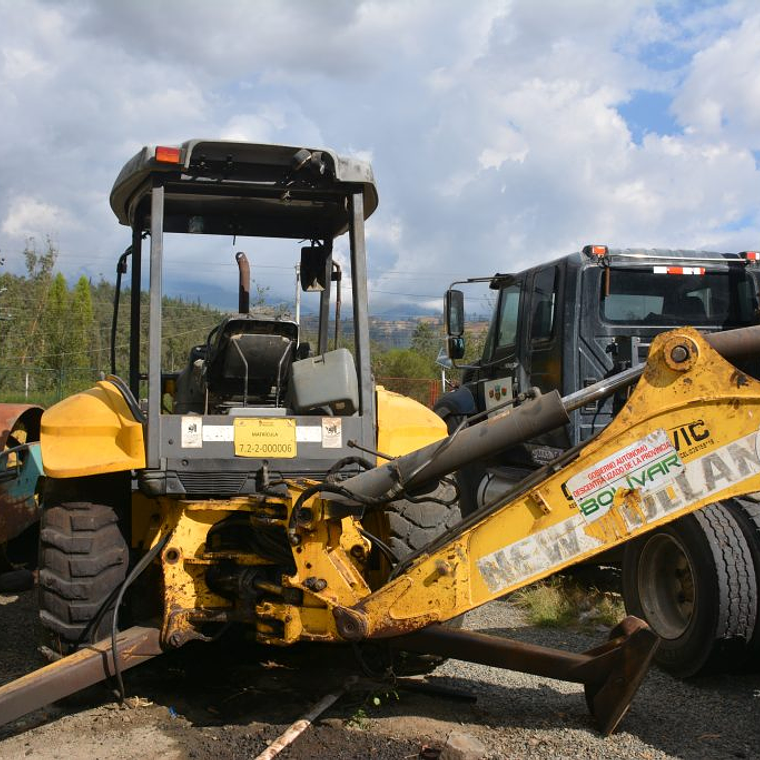 Pala Retroexcavadora New Holland B95B (2008)  5