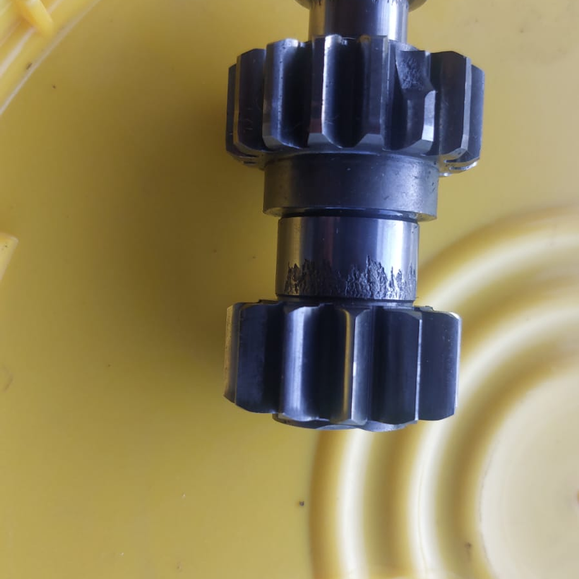 Piñones Caja de Cambio Ford 7610 2