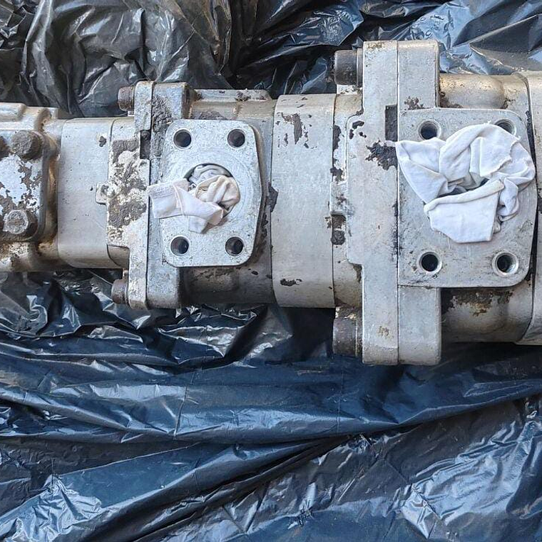 Bomba Hidráulica Komatsu WA320-5 Original  5