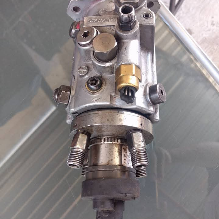 Bomba Inyectora Jhon Deere 310G 1