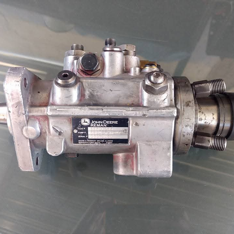 Bomba Inyectora Jhon Deere 310G 2