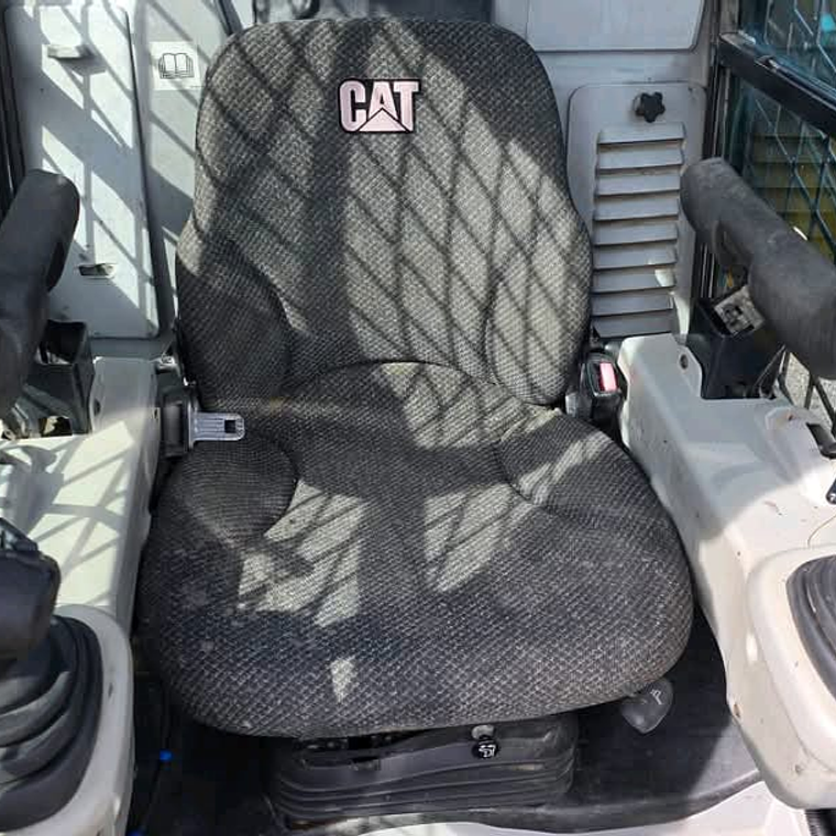 Cabina Minicargador Caterpillar 246C 7