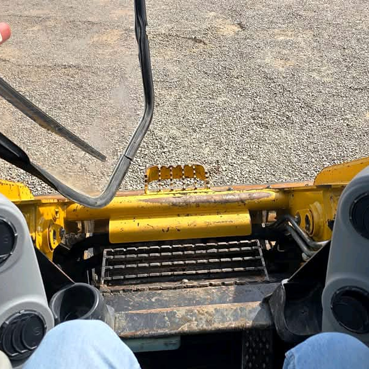 Cabina Minicargador Caterpillar 246C 8