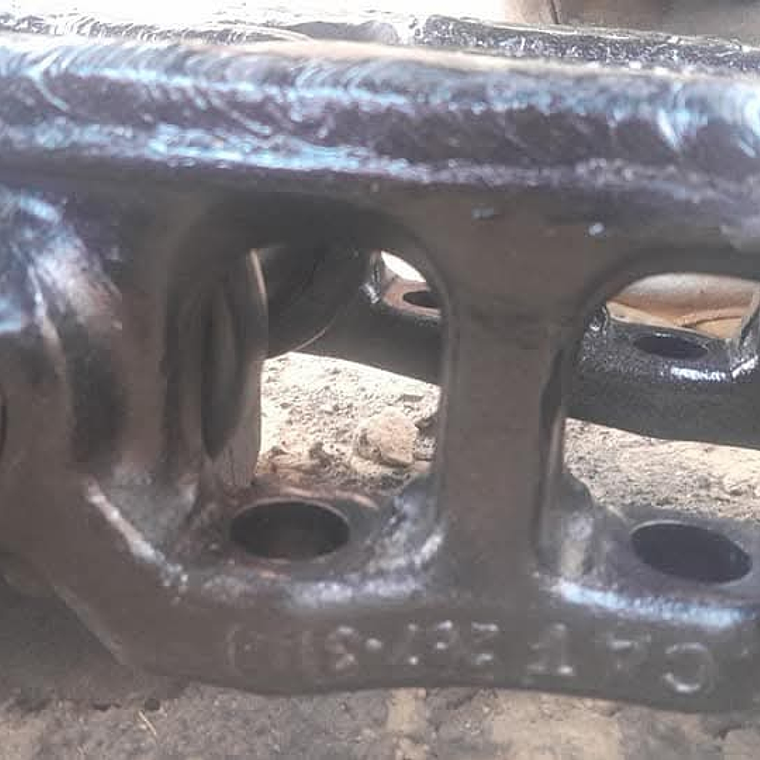 Cadena 49 Eslabones Caterpillar 320BL 1