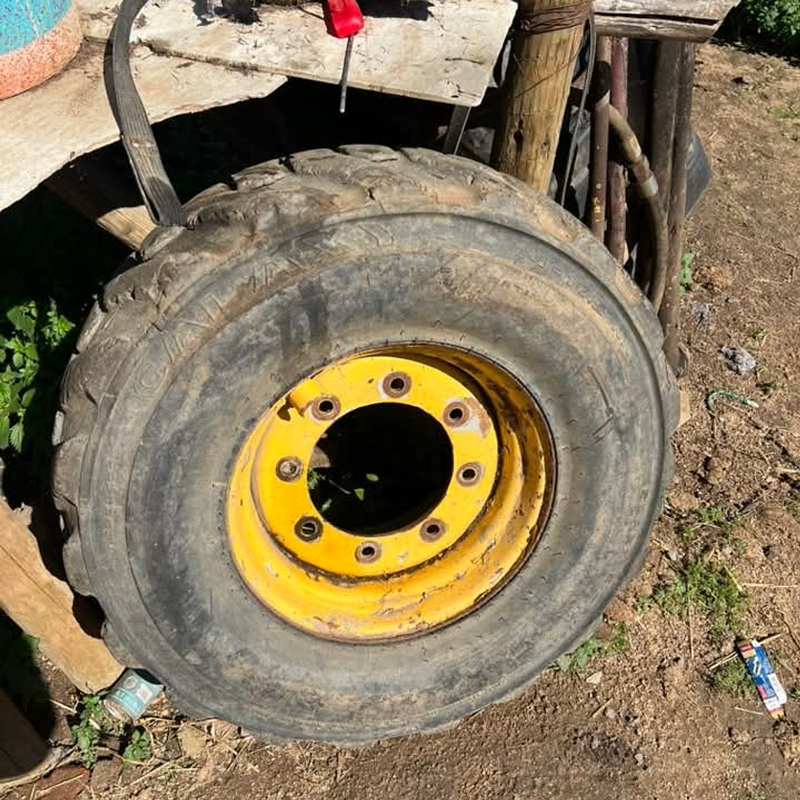 Llanta Delantera Completa New Holland  5