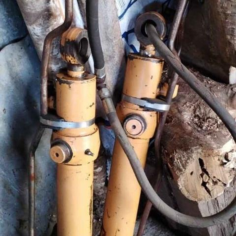 Botellas Hidráulicas Case 580 3