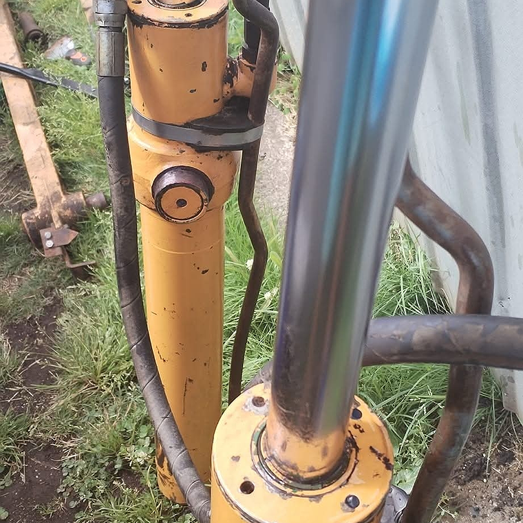 Botellas Hidráulicas Case 580 5