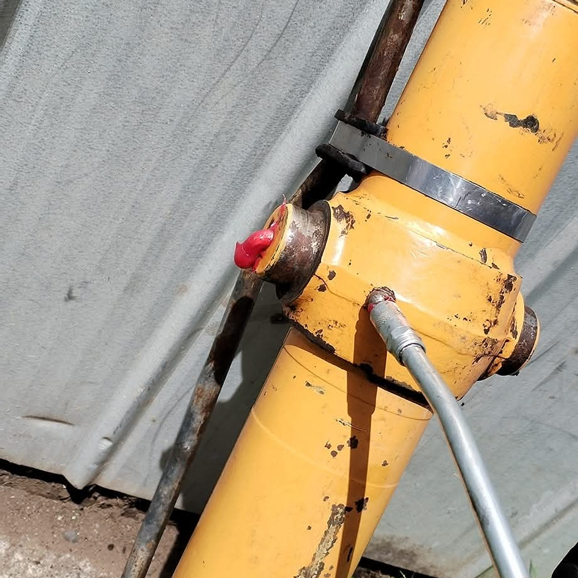 Botellas Hidráulicas Case 580 9