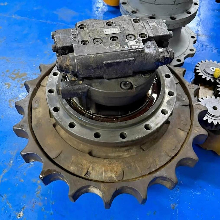 Mando Final o Motor de Traslación Excavadora Caterpillar 1