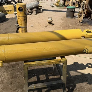 Botella Pata Estabilizadora John Deere 310