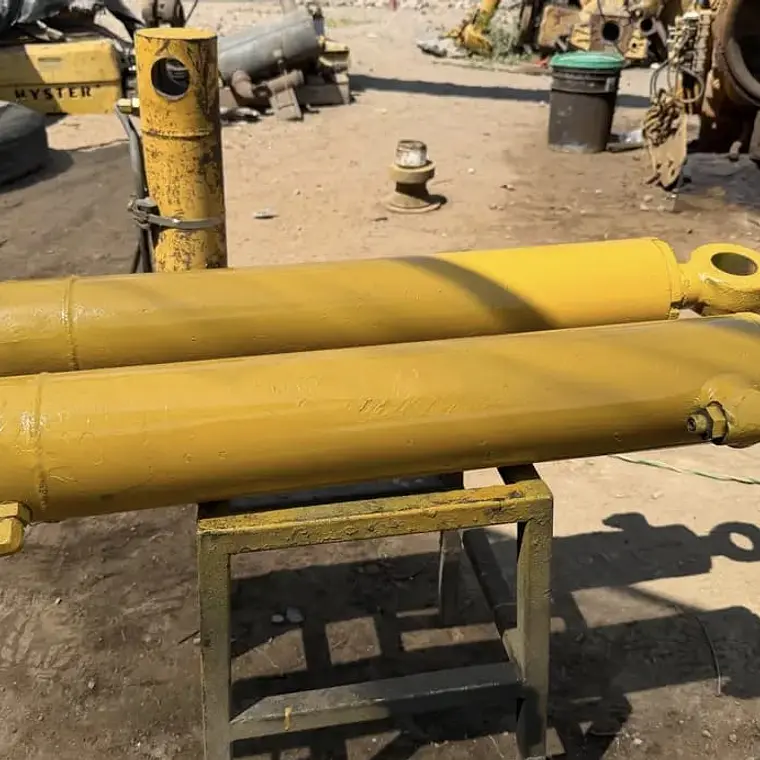 Botella Pata Estabilizadora John Deere 310 1