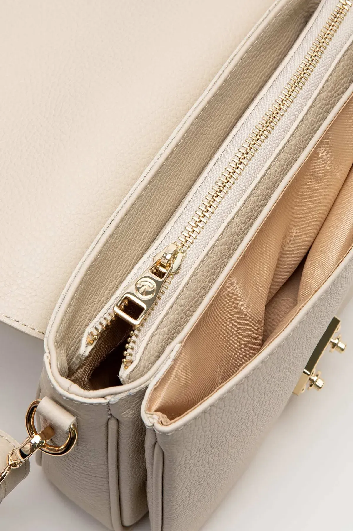 CARTERA CUERO LOCK MUSE 5