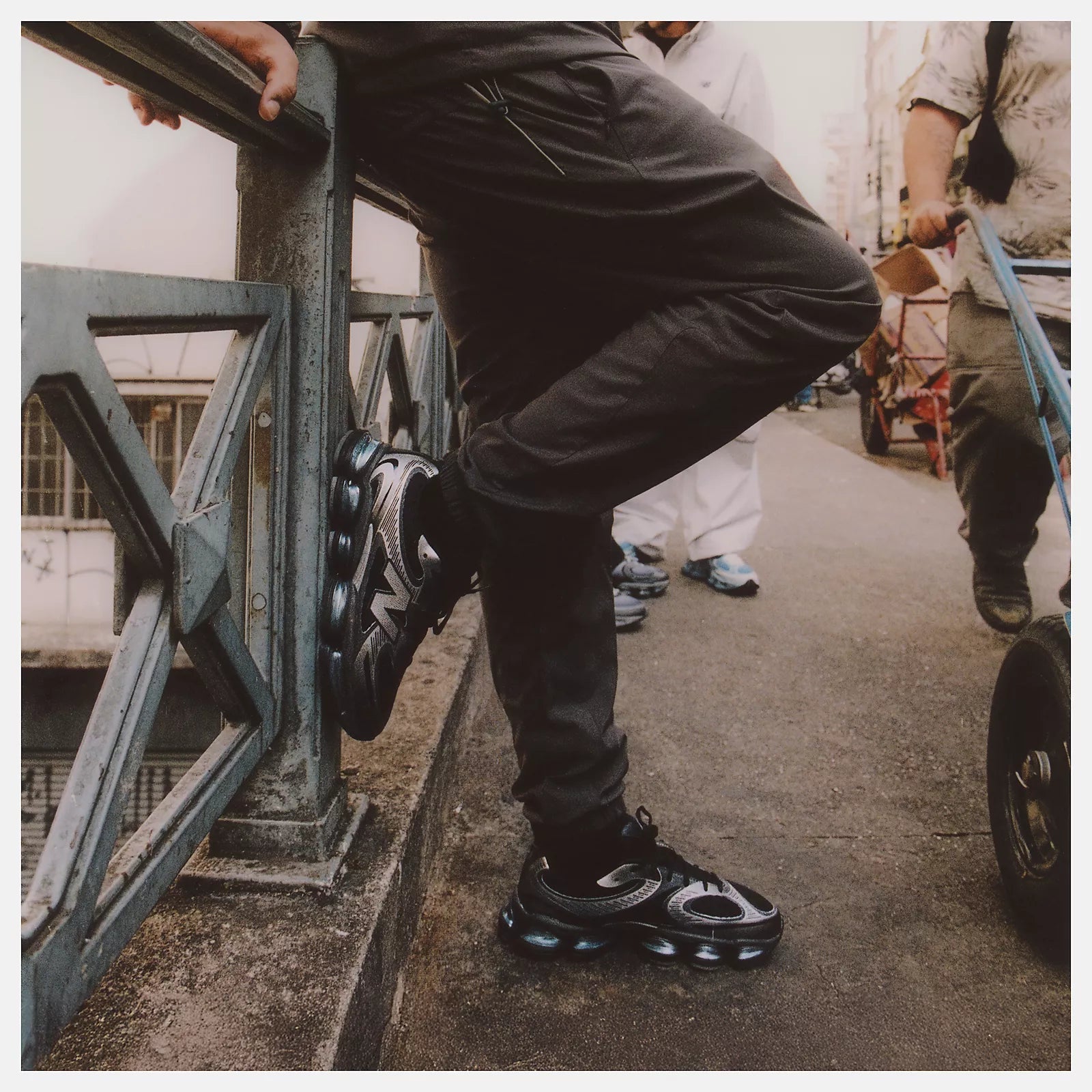 Zapatillas NEW BALANCE 2000 U2000EA Negro 8