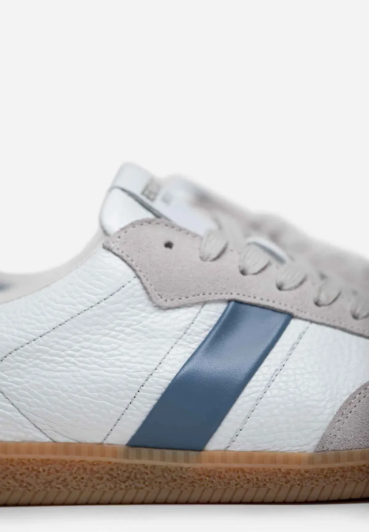 SNEAKERS AXIS 2
