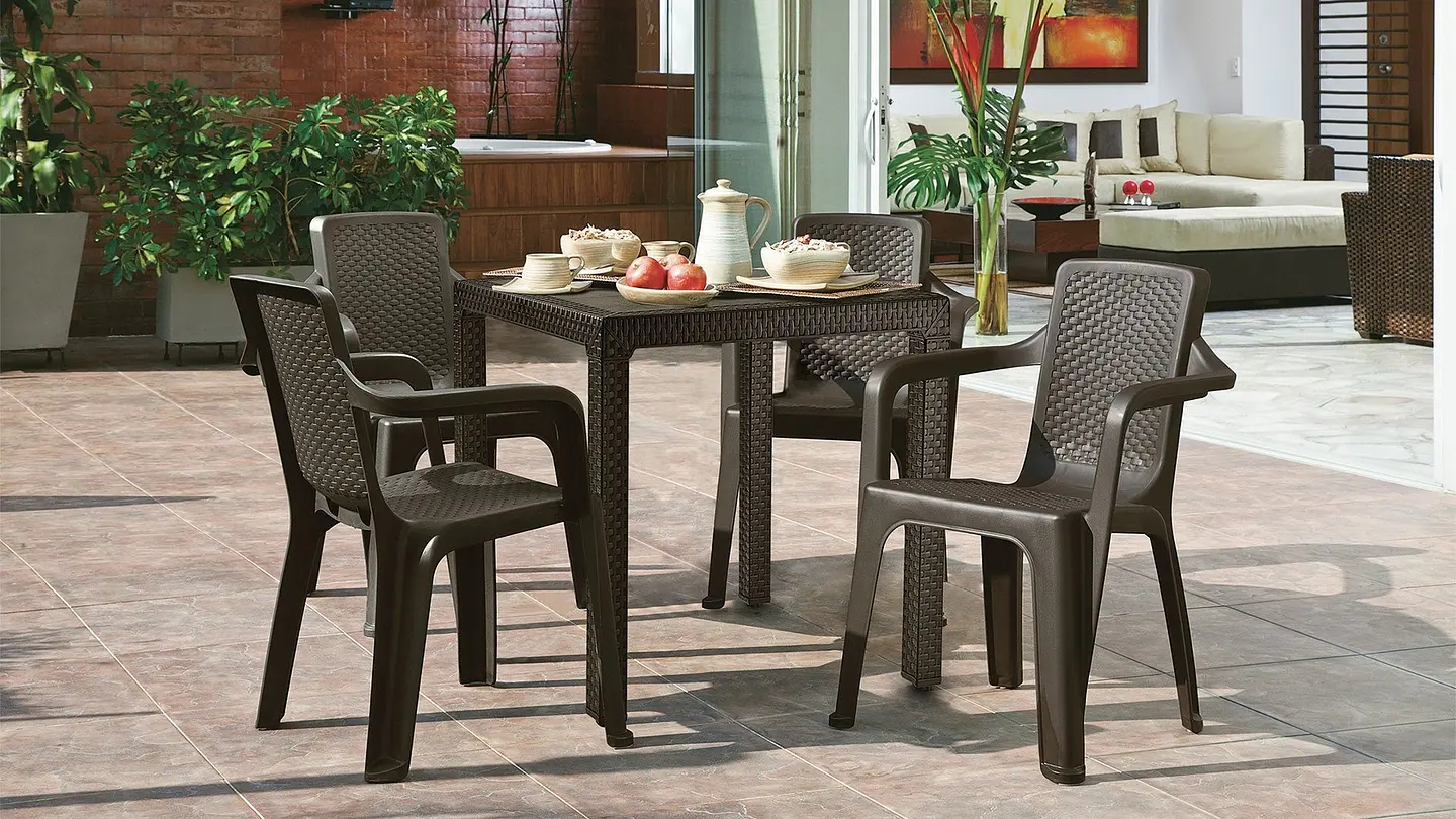 Silla Eterna Con Brazos Wengué / Rimax 2