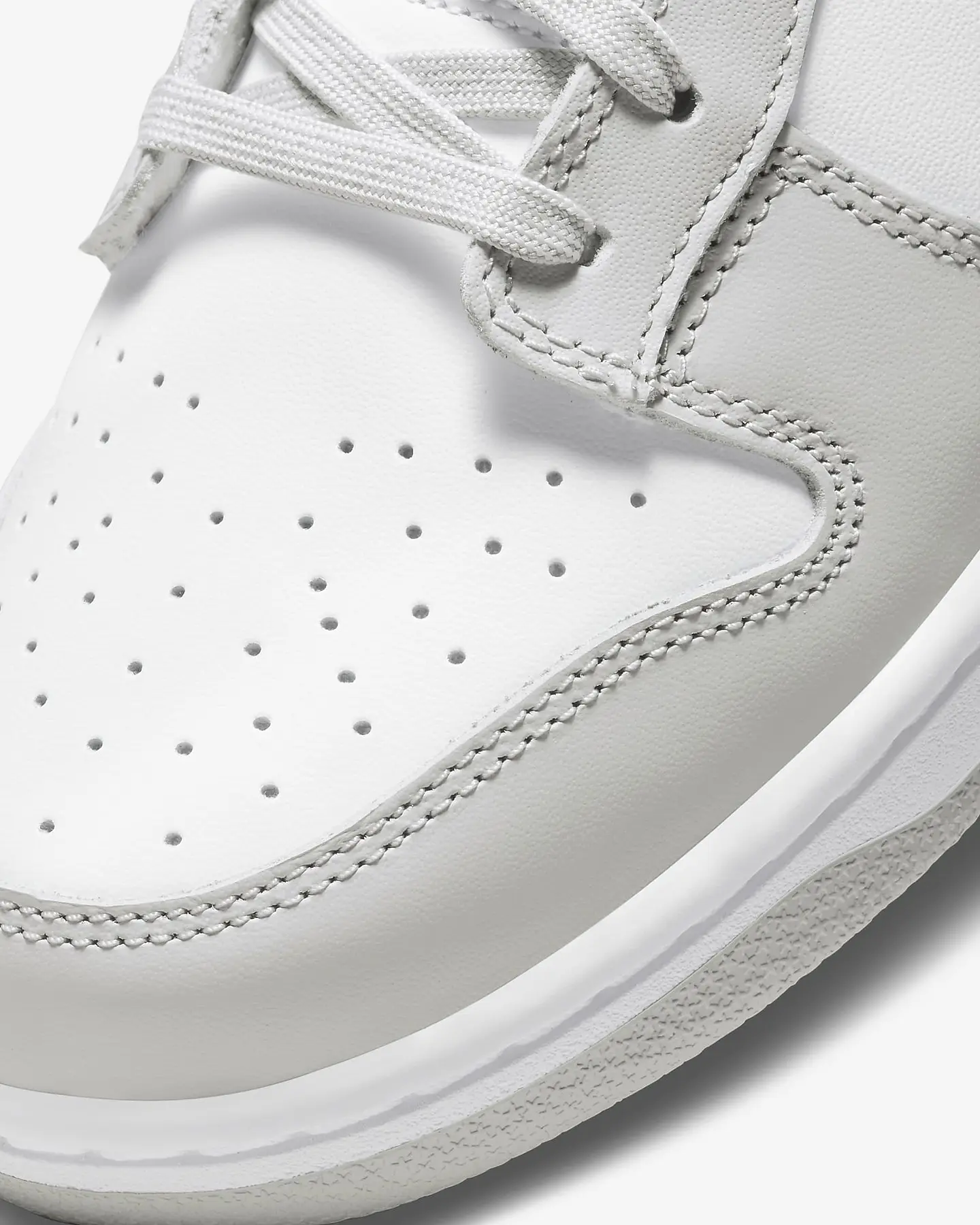 Nike Dunk Low Retro 16