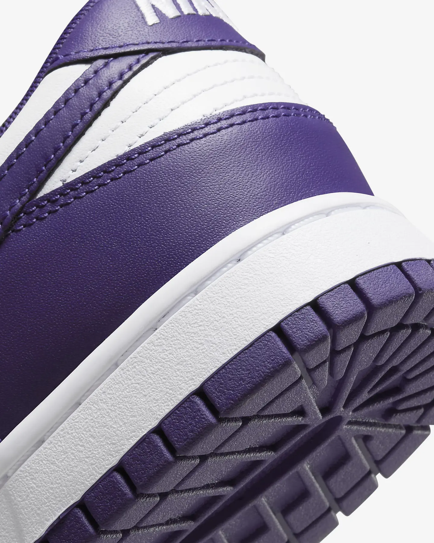 Nike Dunk Low Retro 33