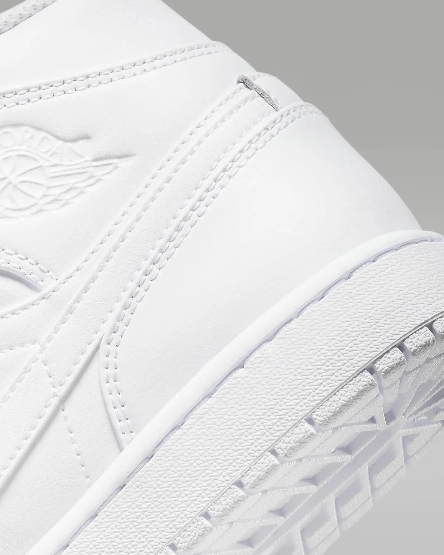 Air Jordan 1 Mid 16