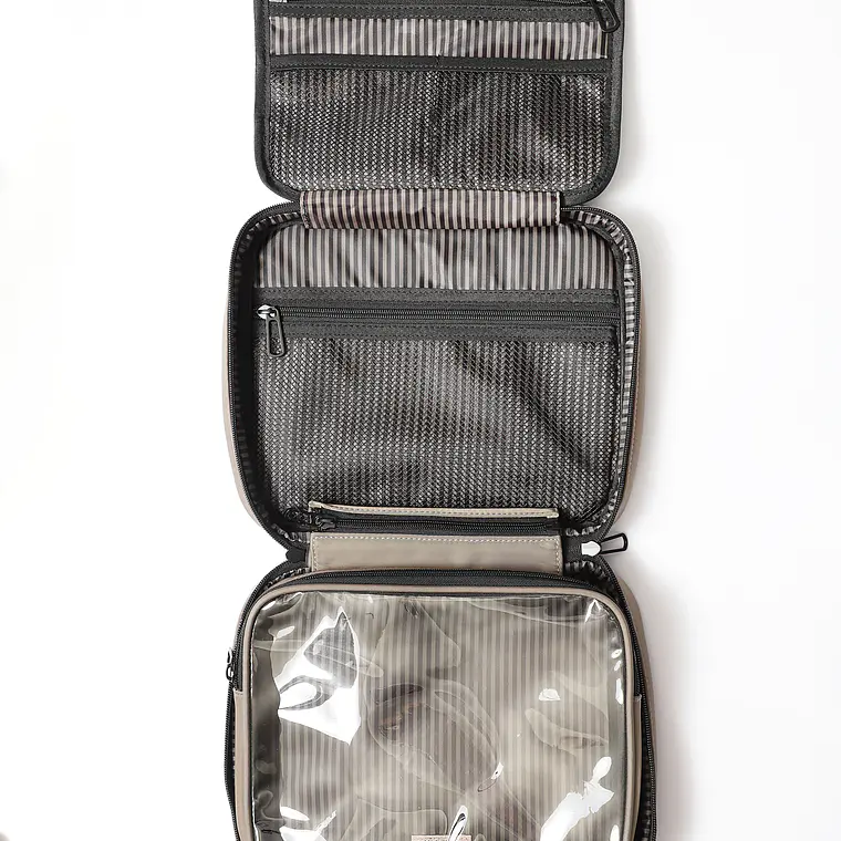 Vanity travel case 3