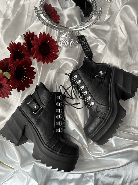 DEMON BOOTS