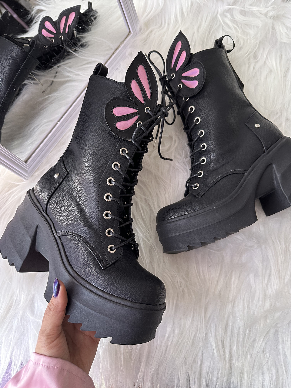 HIGH BUTTERFLY BOOTS 2
