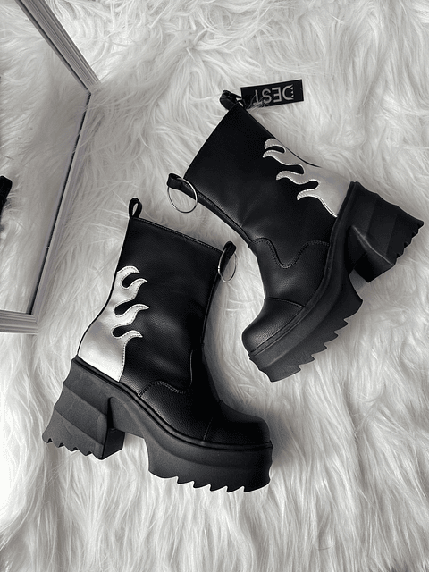 FLAME BOOTS