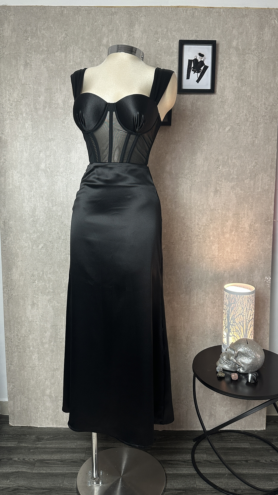 BELINDA FALDA LARGA SATIN NEGRA  2