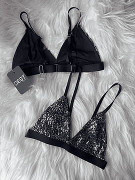 TOP BASIC TRIANGULO LENTEJUELAS PLATEADO