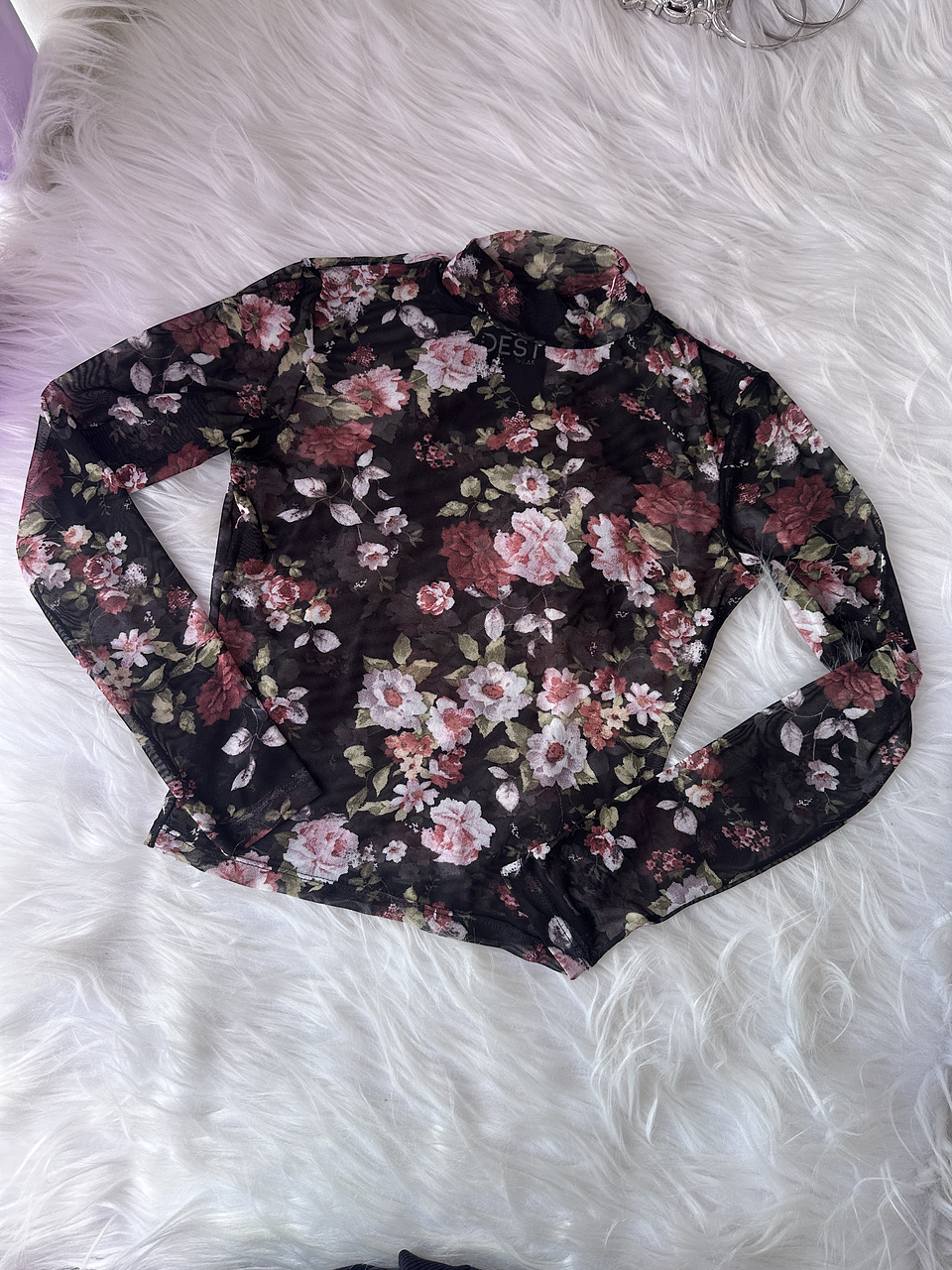 LAUREL MALLA ROSAS 1