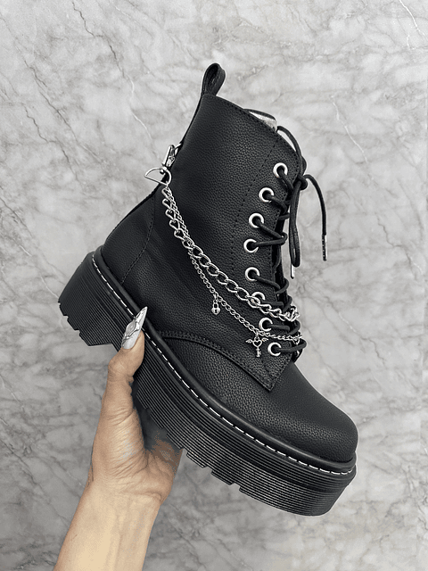 CHAIN COMBAT BOOTS
