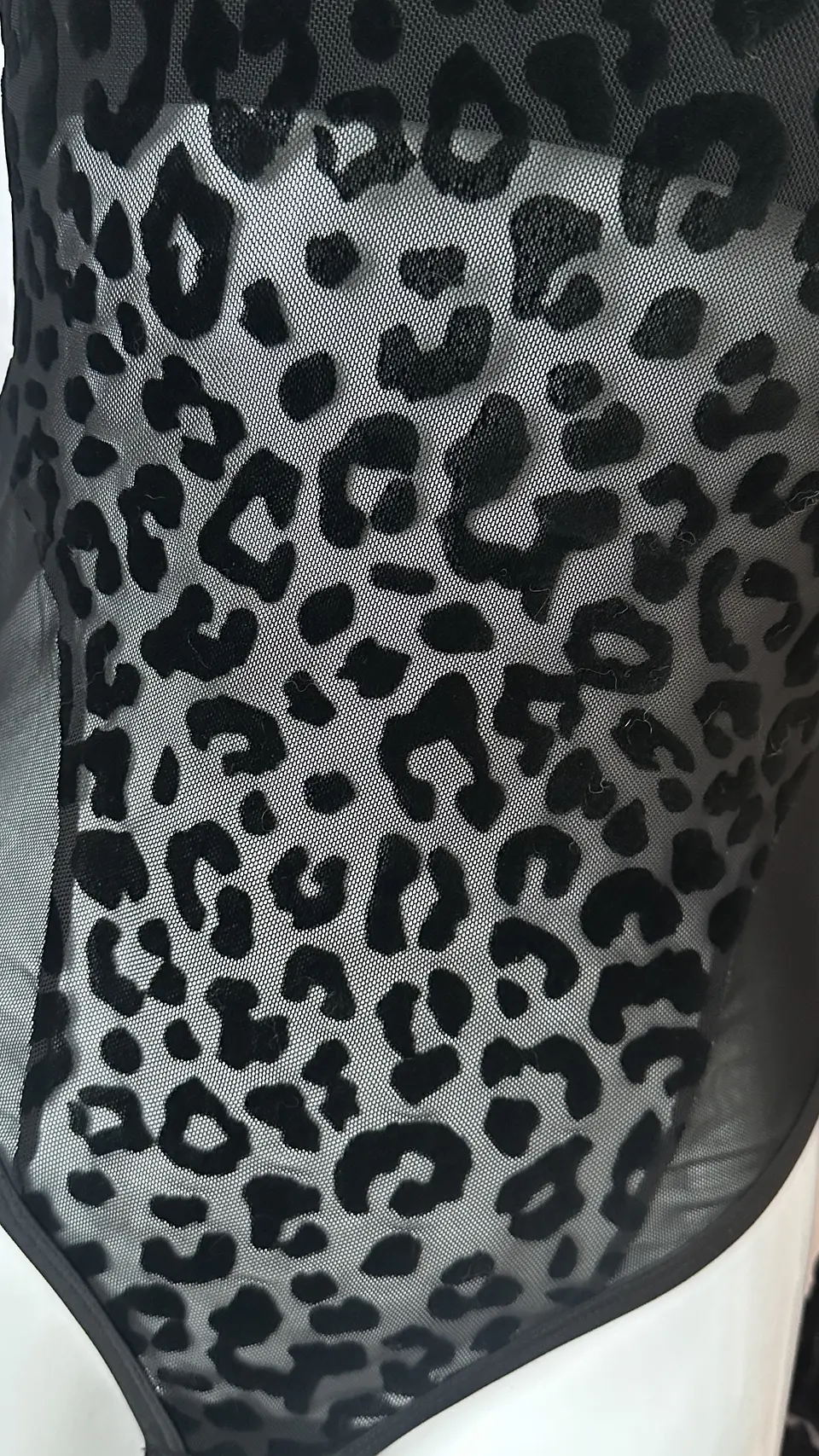 LEOPARD BLACK BODY 3