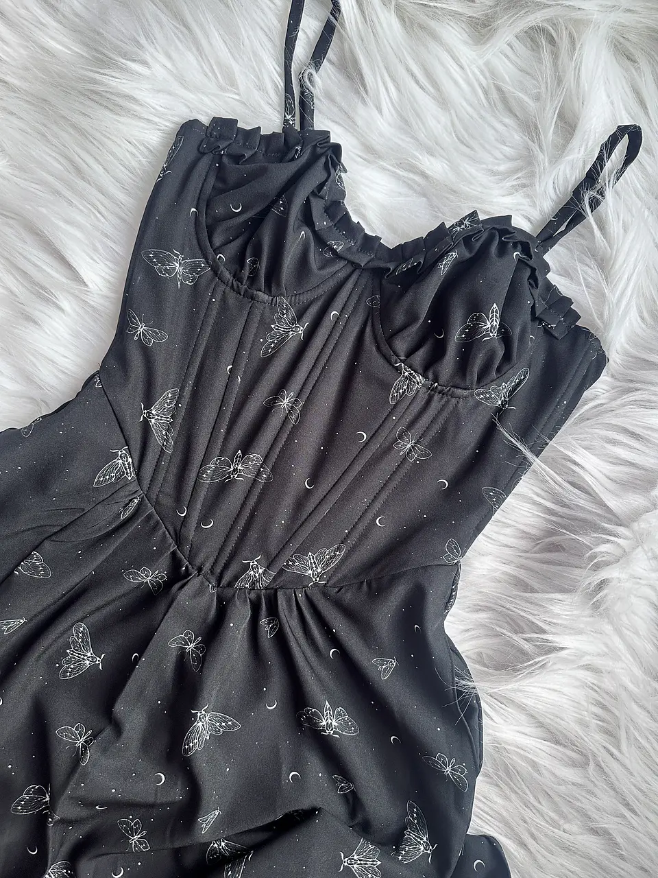 VIVIAN DRESS NEGRO LARGO POLILLAS  3