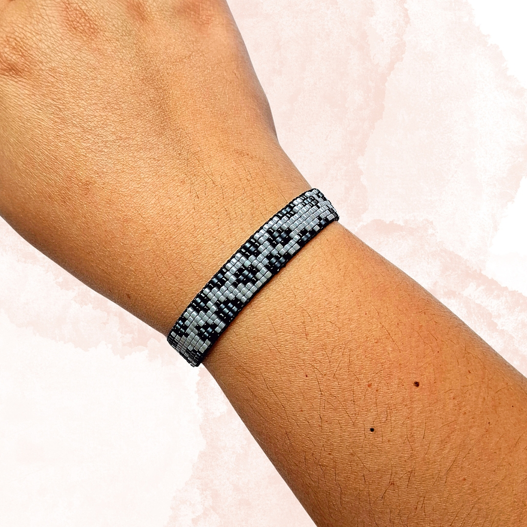 PULSERA LEOPARDO GRIS 2