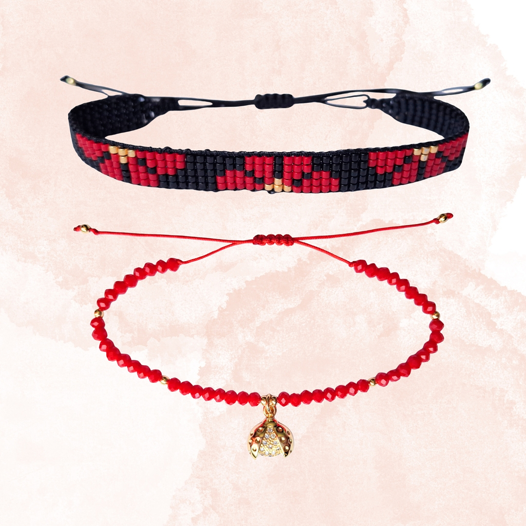 DUO PULSERAS FLORES ROJAS Y CHINITA 1