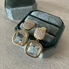 BASE CIRCONES CON PIEDRA DORADO