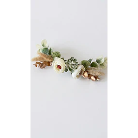 TOCADO FLORAL VERDES Y DORADOS