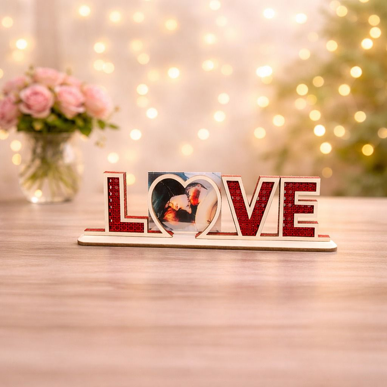 Moldura LOVE com foto em clip 1