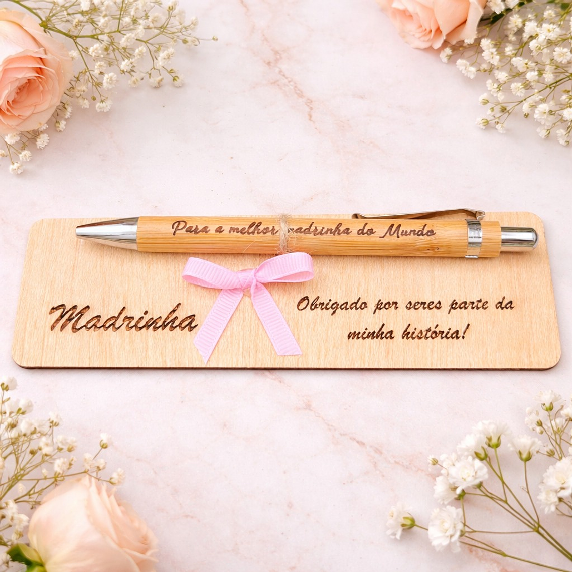 Caneta com Base em Madeira Personalizada 1
