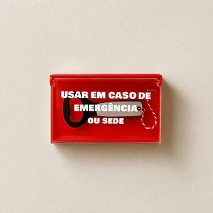 Caixa Decorativa de Emergência com Abridor de Garrafas
