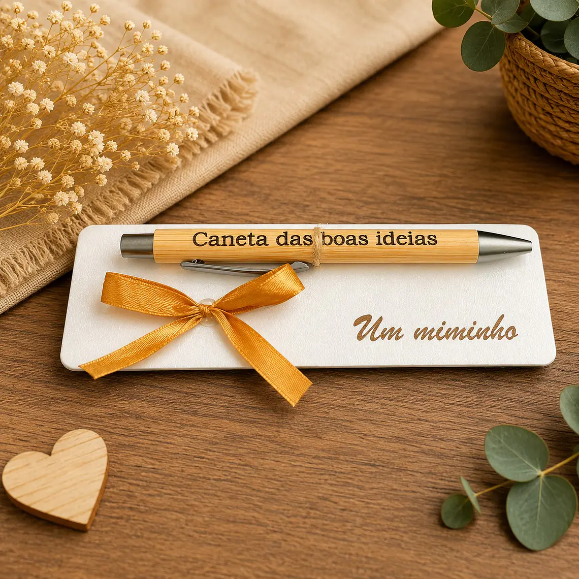 Caneta em Bambu com Base Personalizada 1