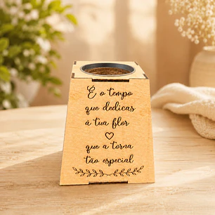 Vaso Personalizado em Madeira com Frase Especial