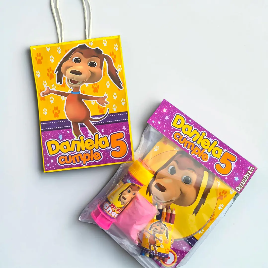 Kit Libro para colorear y bolsa Kraft personalizados tematica elección  1