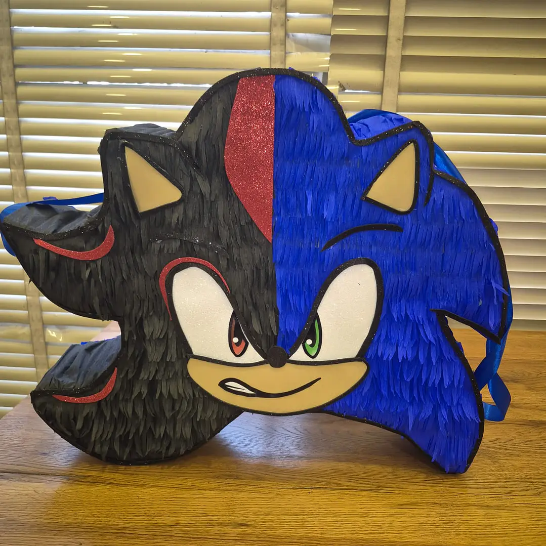 Piñata Sonic 60cm  3