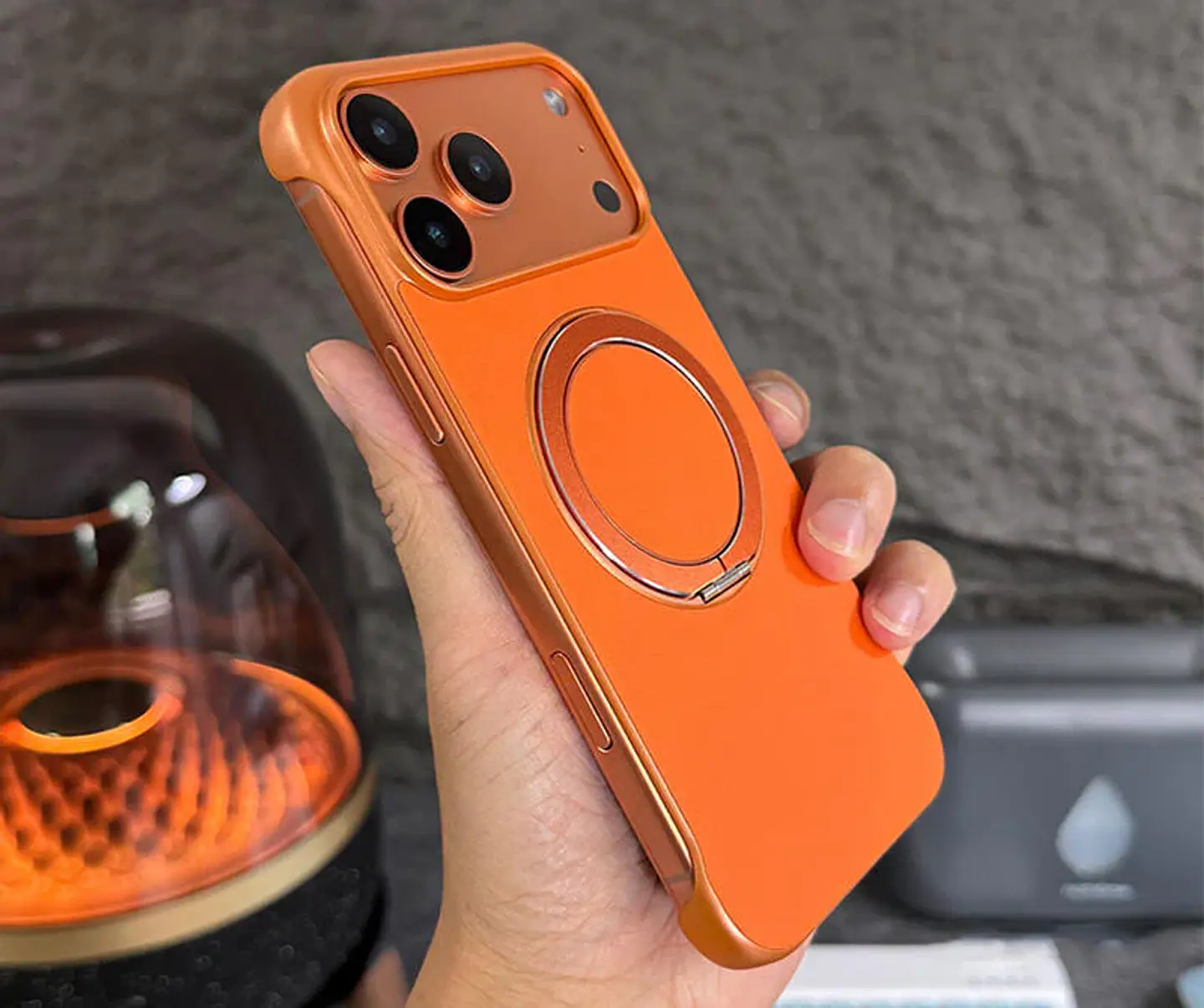 Carcasa para iPhone 17 Pro de Cuero con Soporte Magsafe  7