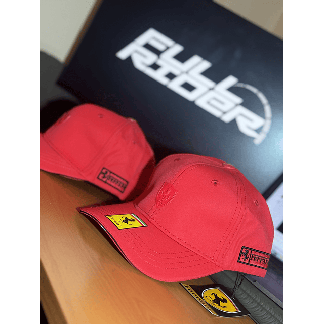 Gorro Ferrari Rojo Premium